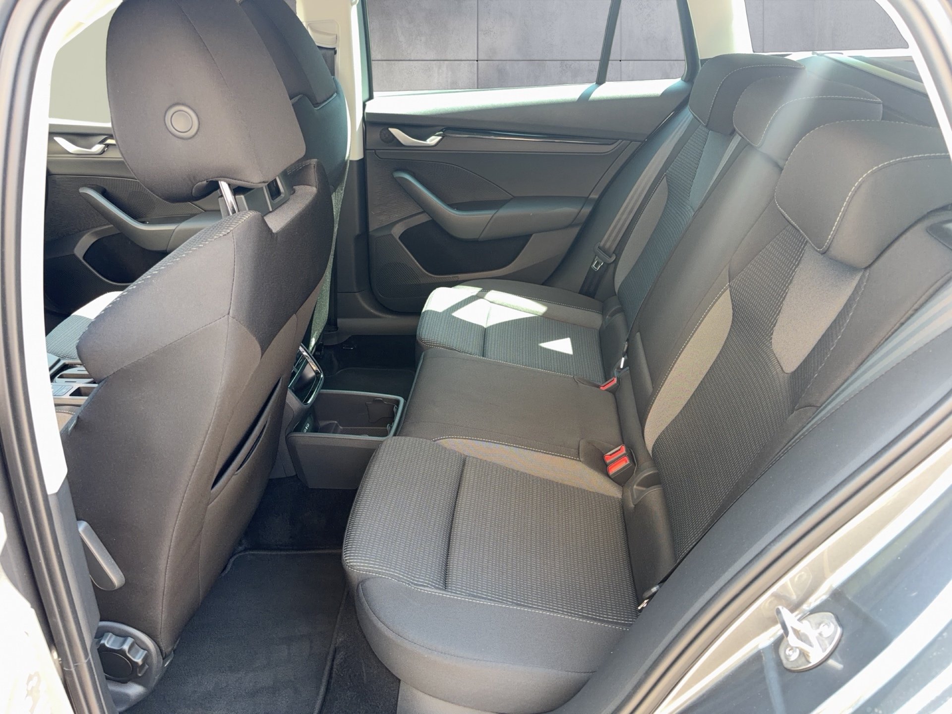 Skoda Octavia Combi 1.5 TSI mHEV 85 kW Selection | Bild 12 von 19