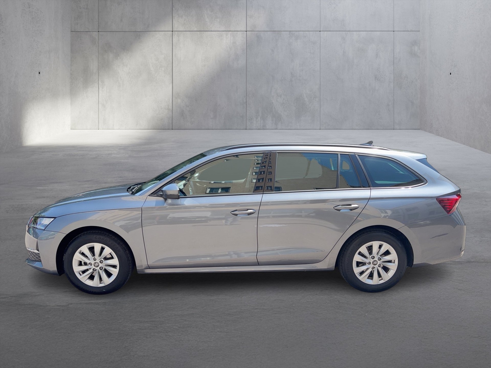 Skoda Octavia Combi 1.5 TSI mHEV 85 kW Selection | Bild 2 von 19