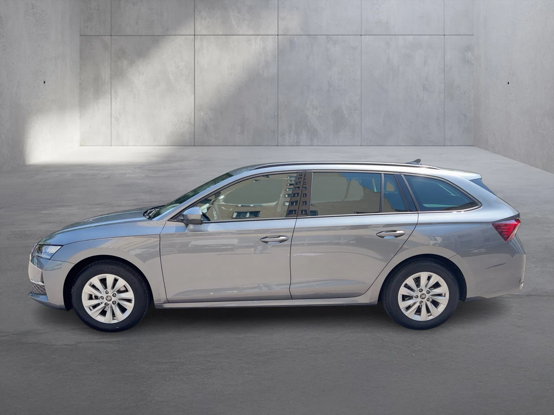 Skoda Octavia Combi 1.5 TSI mHEV 85 kW Selection | Bild 2 von 19