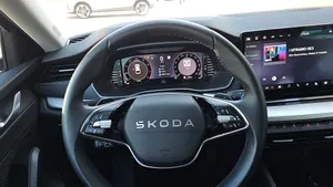 Skoda Octavia Combi 1.5 TSI Selection | Thumbnail 12 von 22
