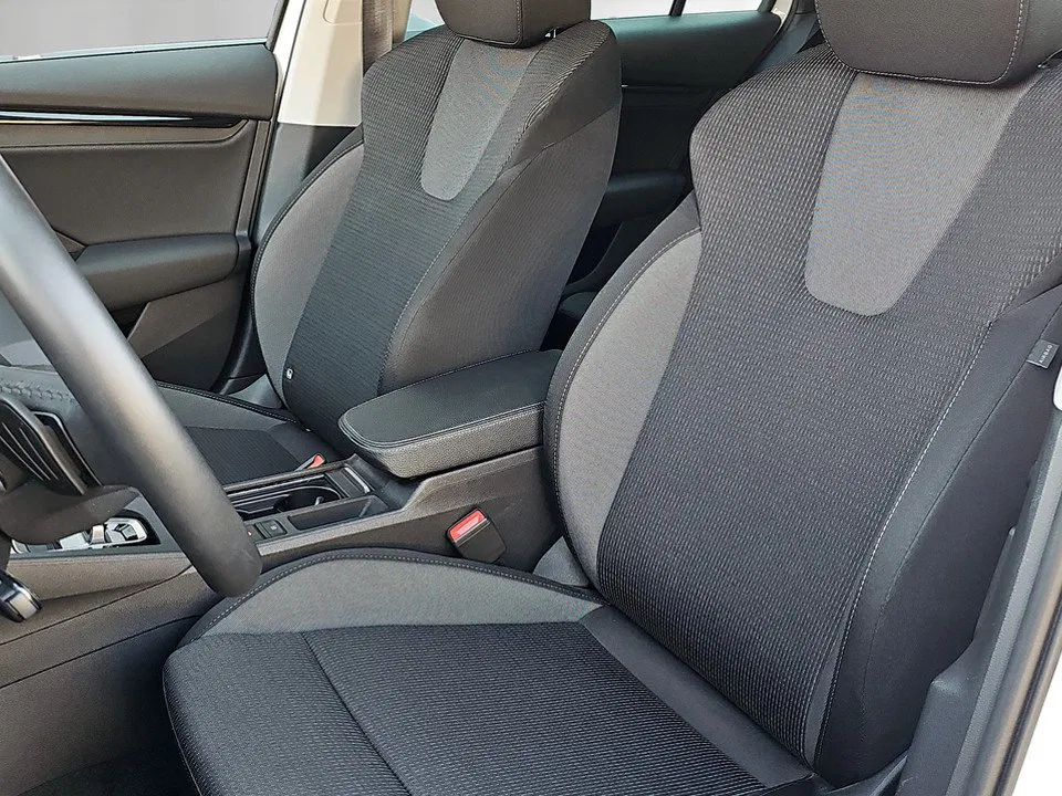 Skoda Octavia Combi 1.5 TSI Selection | Bild 9 von 24