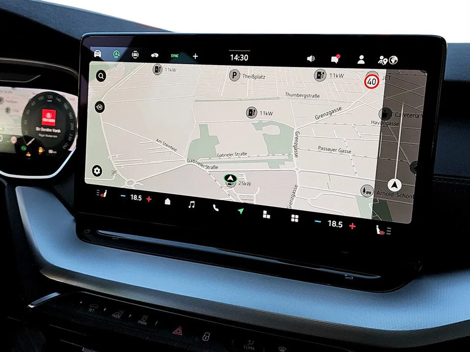 Skoda Octavia Combi 1.5 TSI Selection | Bild 17 von 24