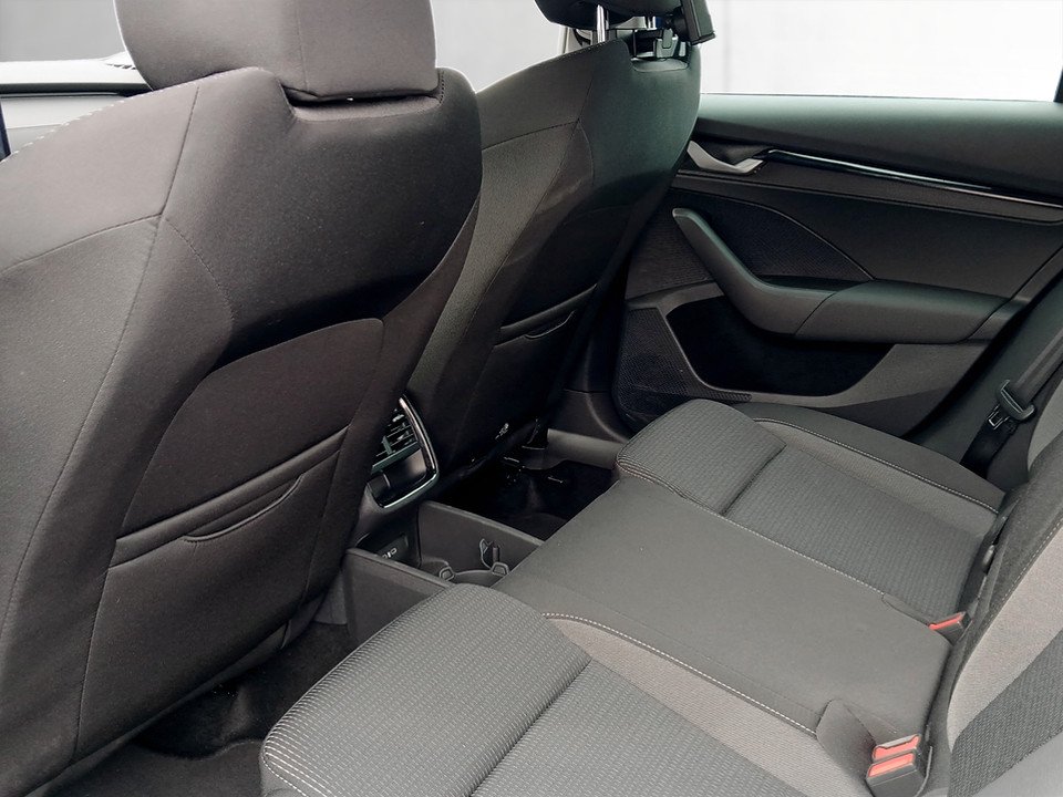 Skoda Octavia Combi 1.5 TSI mHEV 85 kW Selection | Bild 15 von 21