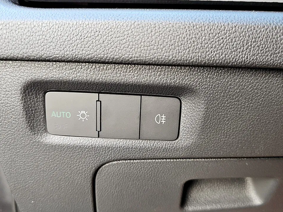 Skoda Octavia Combi 1.5 TSI Essence | Bild 9 von 19