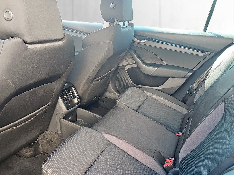 Skoda Octavia Combi 1.5 TSI Selection | Bild 9 von 23