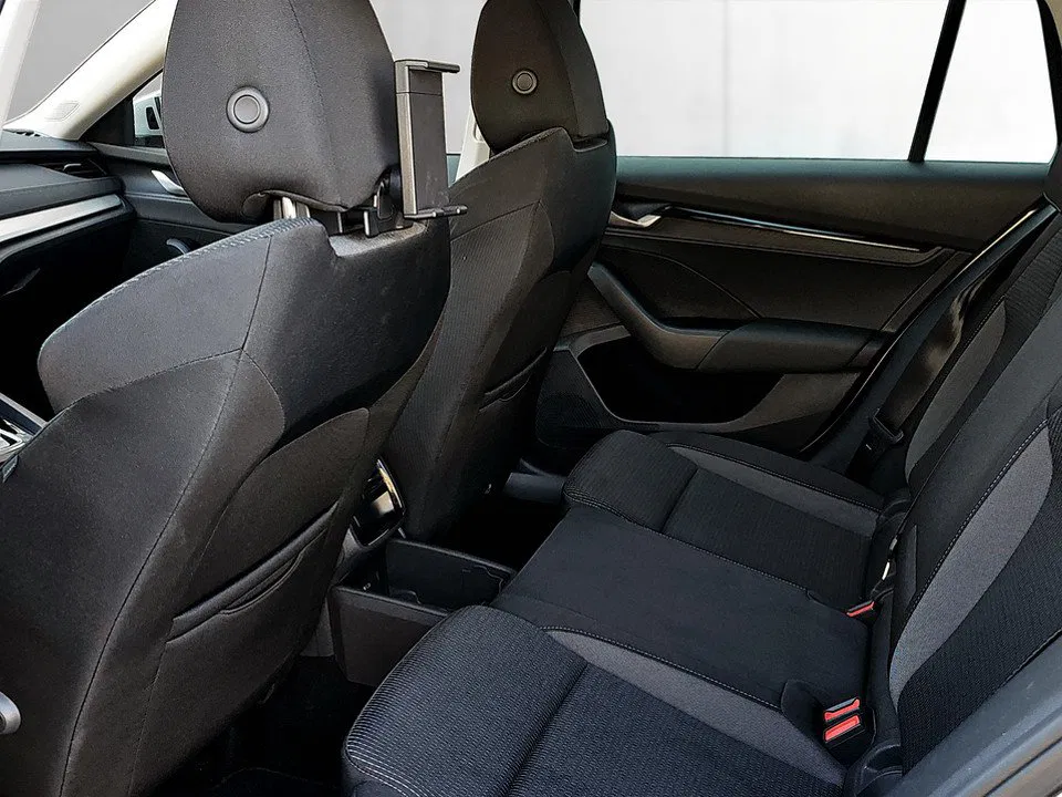 Skoda Octavia Combi 1.5 TSI Selection | Bild 21 von 24