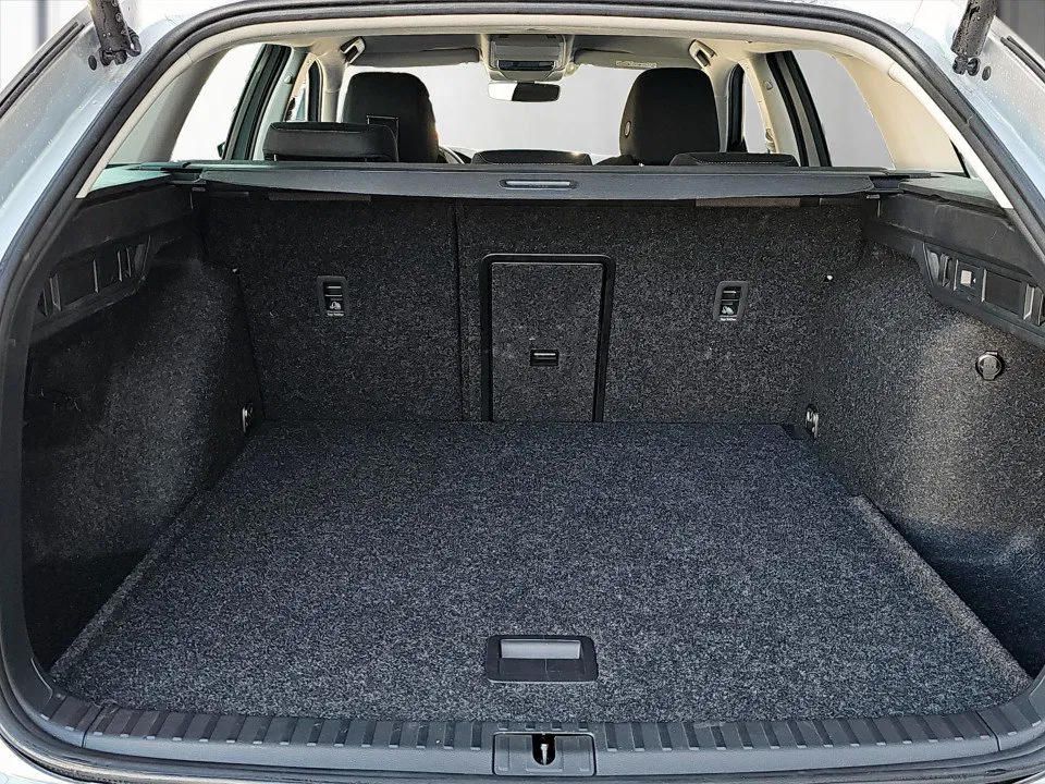 Skoda Octavia Combi 1.5 TSI Selection | Bild 22 von 24