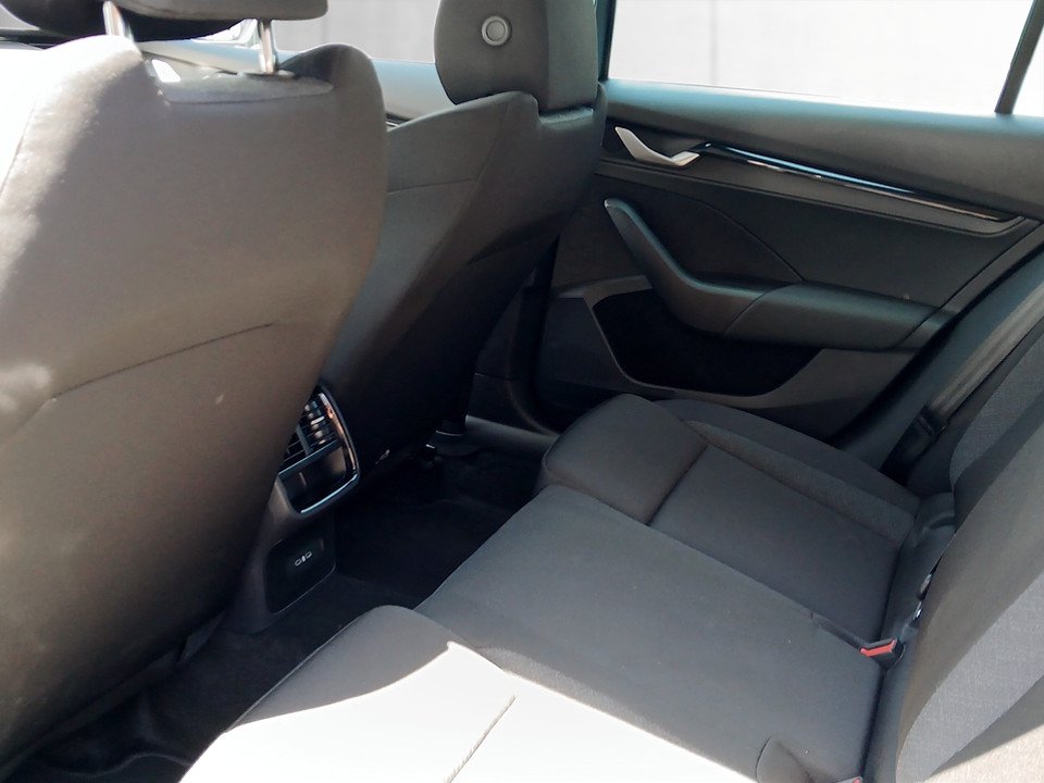 Skoda Octavia Combi 1.5 TSI 85 kW Essence | Bild 7 von 19