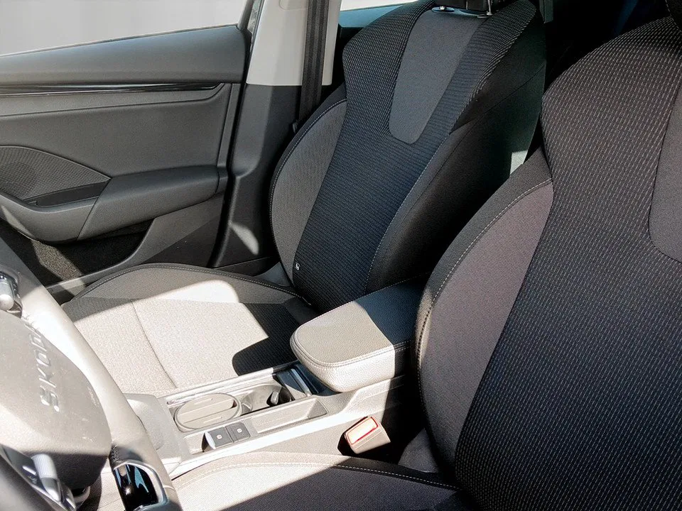 Skoda Octavia Combi 1.5 TSI mHEV 85 kW Selection | Bild 12 von 22