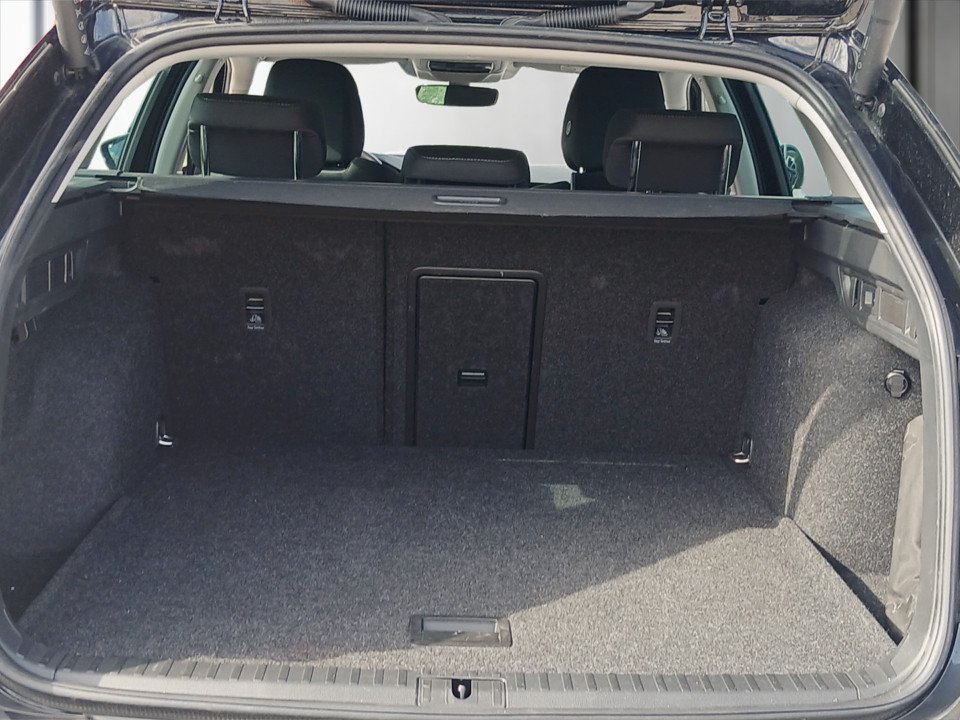 Skoda Octavia Combi 1.5 TSI mHEV 85 kW Selection | Bild 20 von 22