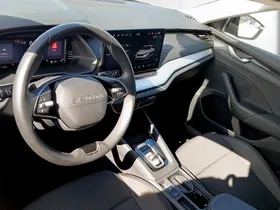Skoda Octavia Combi 1.5 TSI mHEV 85 kW Selection | Thumbnail 8 von 22
