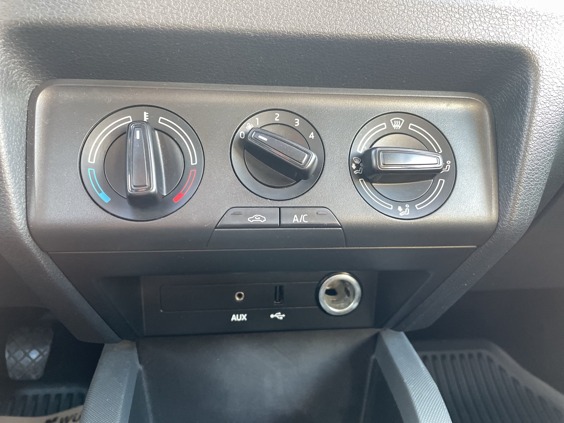 Skoda Fabia Combi 1.0 MPI Green tec Active | Bild 11 von 17