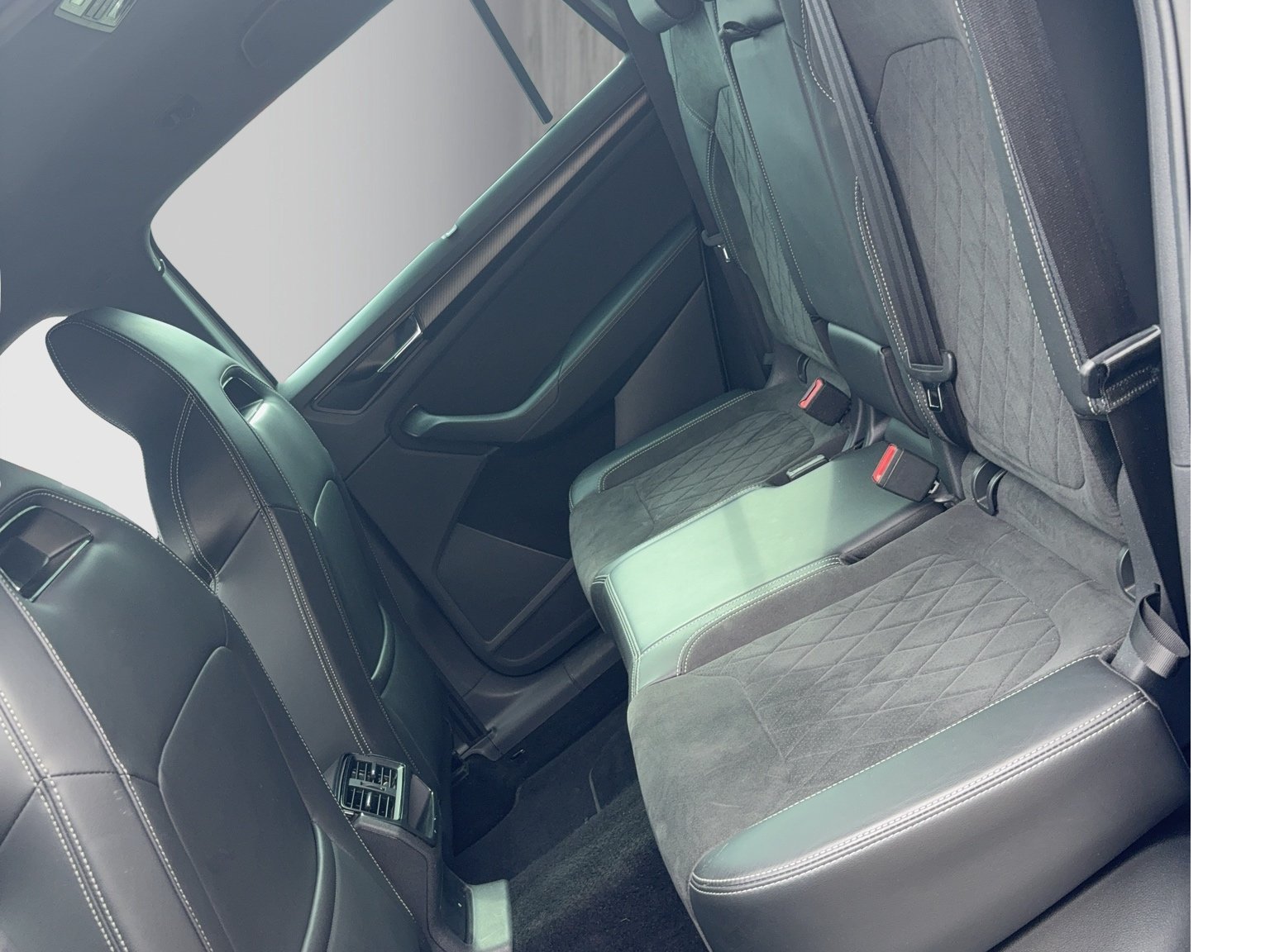 Skoda Kodiaq 1.5 TSI ACT Sportline | Bild 16 von 19