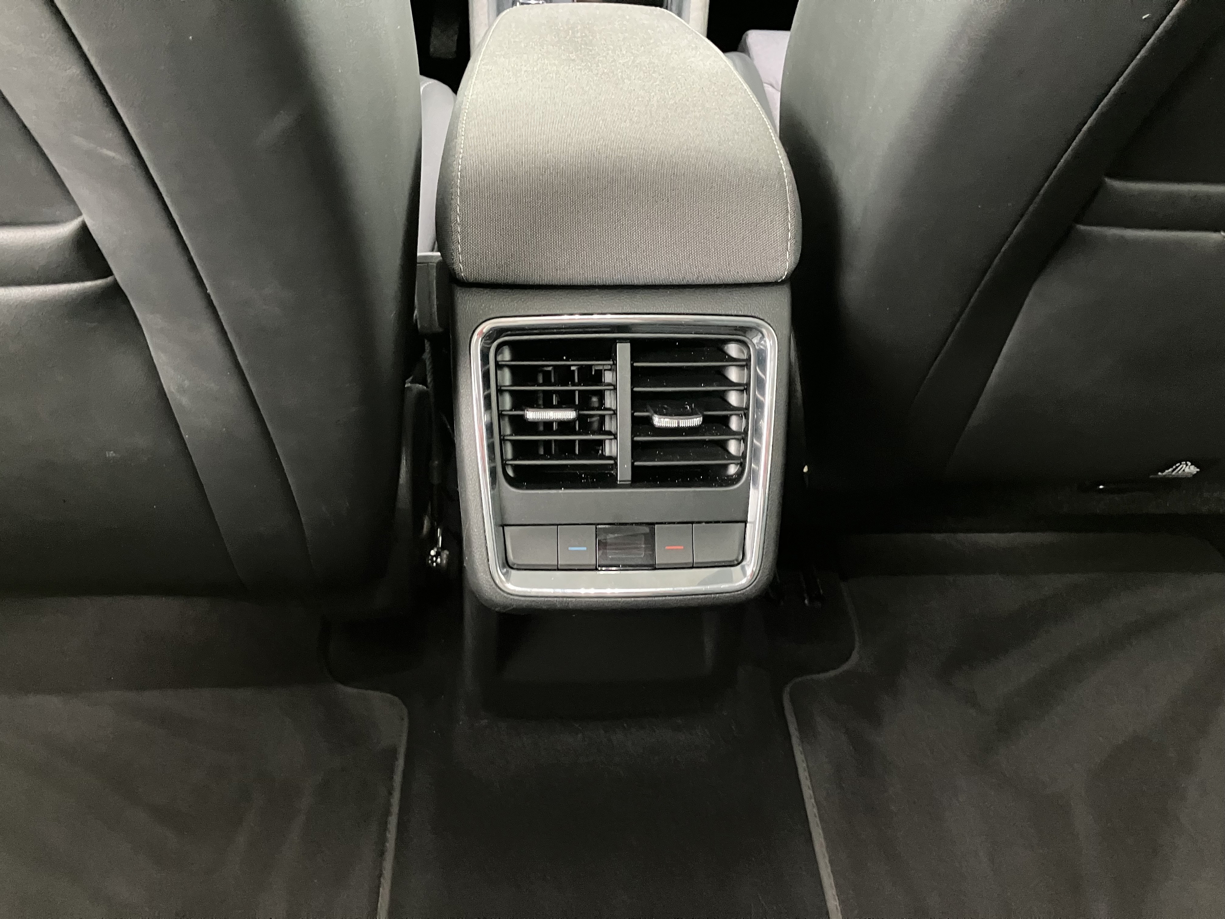 Skoda Enyaq iV 60 Loft | Bild 23 von 31