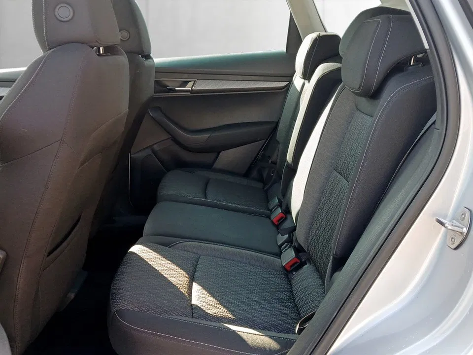 Skoda Karoq 2.0TDI Style DSG | Bild 13 von 15