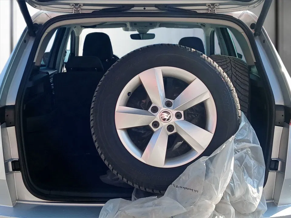 Skoda Karoq 2.0TDI Style DSG | Bild 14 von 15