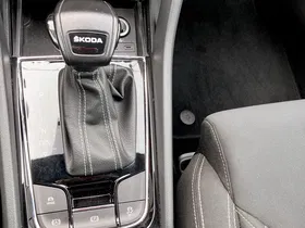 Skoda Karoq 2.0 TDI Sportline DSG | Thumbnail 17 von 19