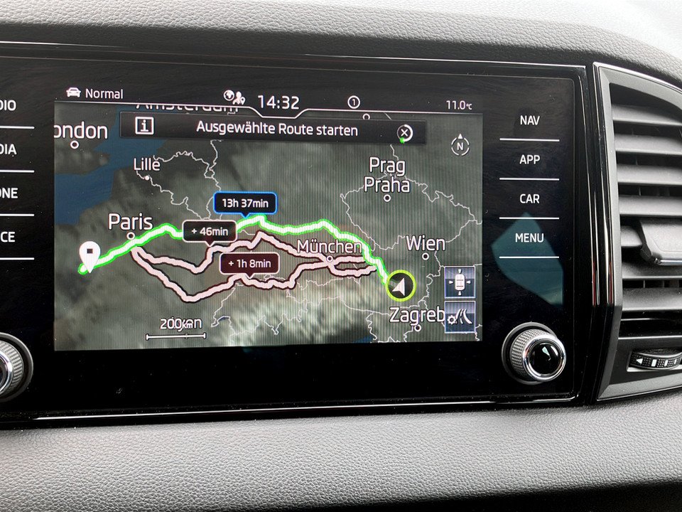 Skoda Karoq 2.0 TDI Sportline DSG | Thumbnail 9 von 19