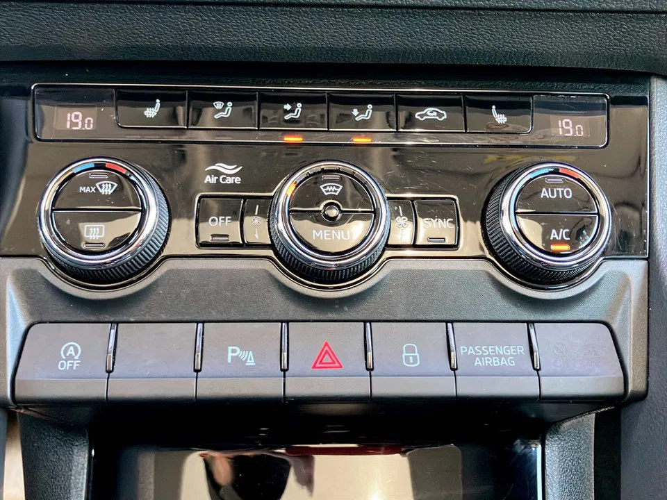 Skoda Karoq 2.0 TDI Ambition | Bild 19 von 26