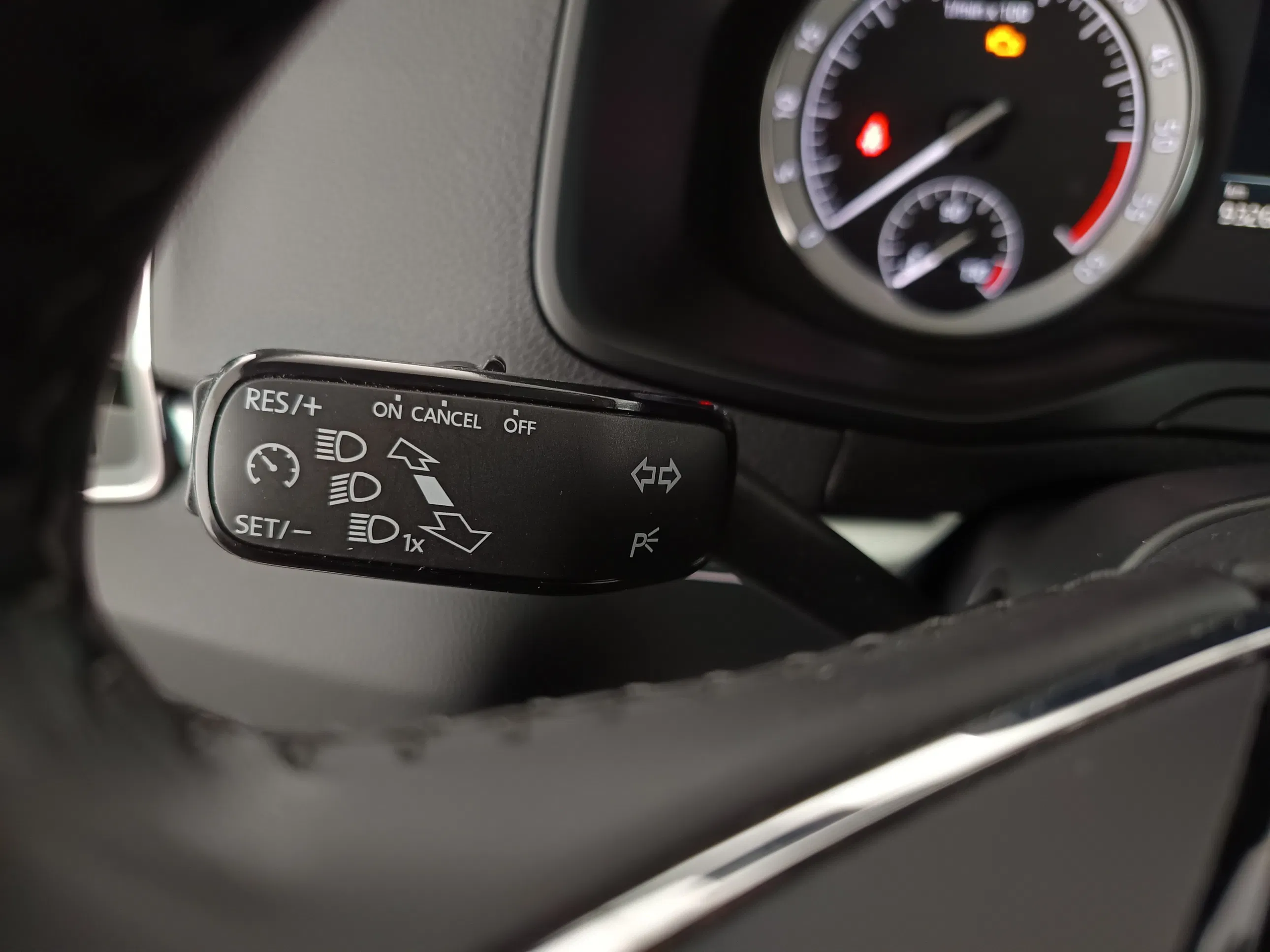 Skoda Karoq 2.0 TDI Ambition SC | Bild 18 von 30