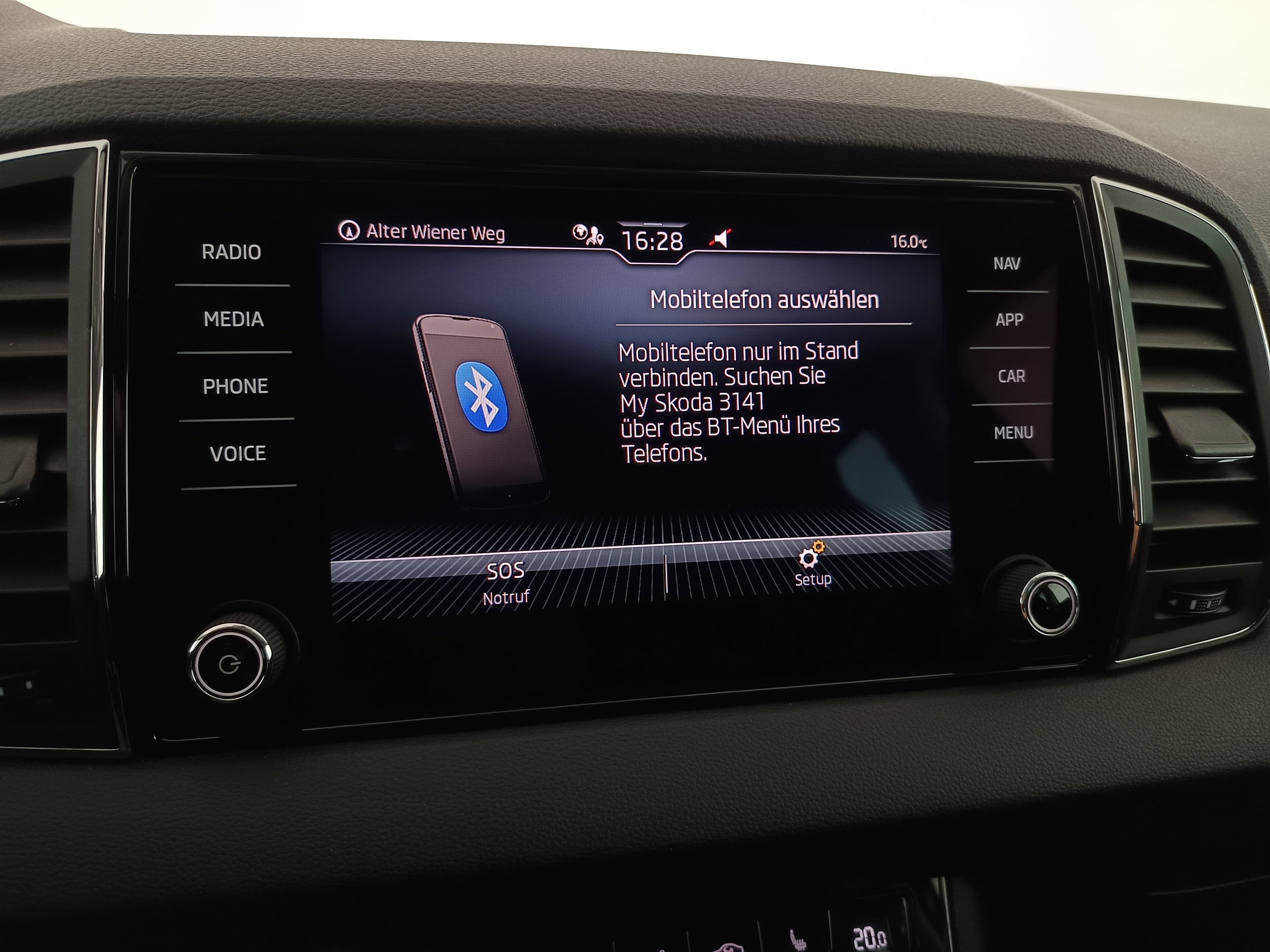 Skoda Karoq 2.0 TDI Ambition SC | Bild 24 von 30