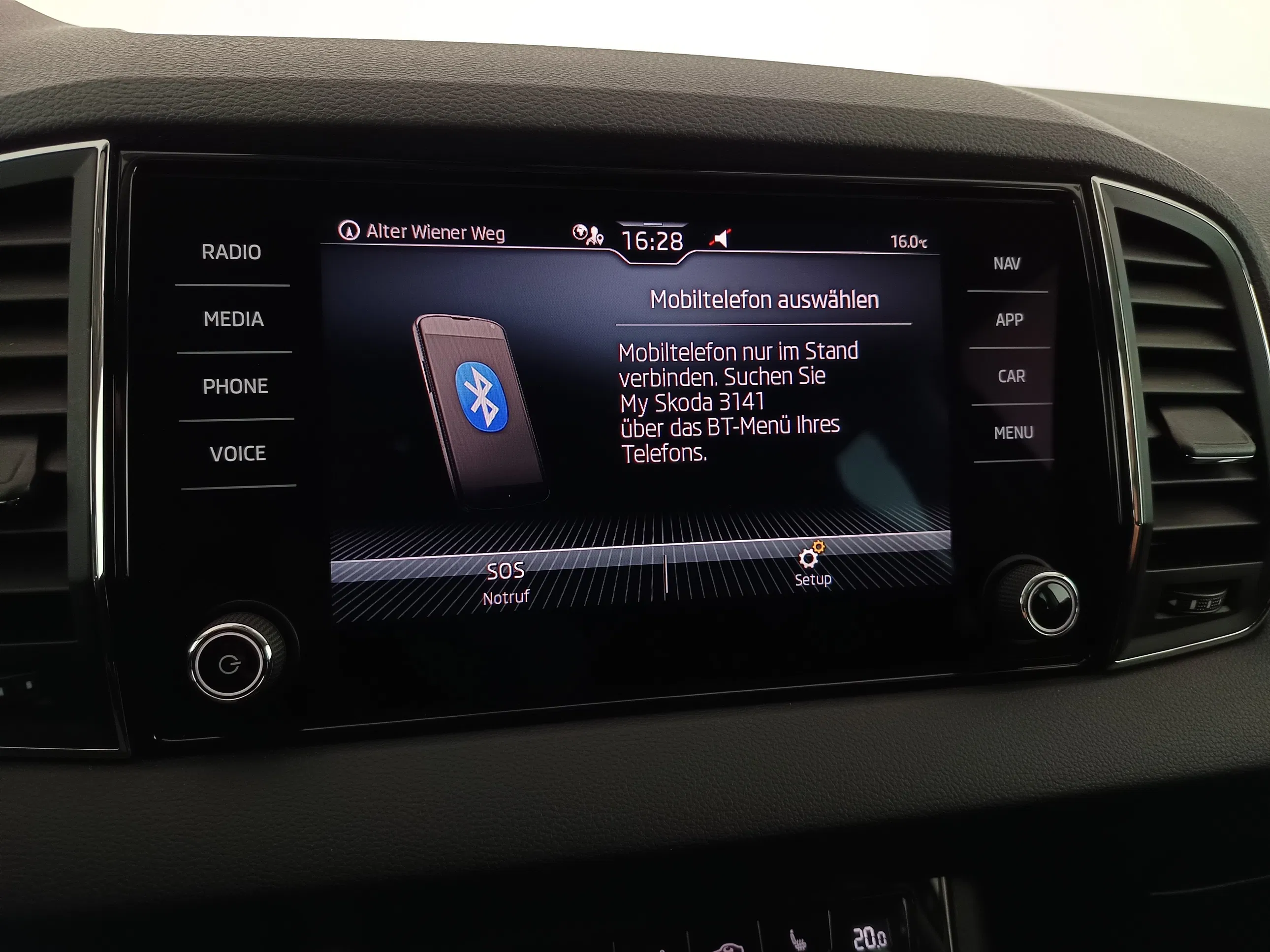 Skoda Karoq 2.0 TDI Ambition SC | Bild 24 von 30