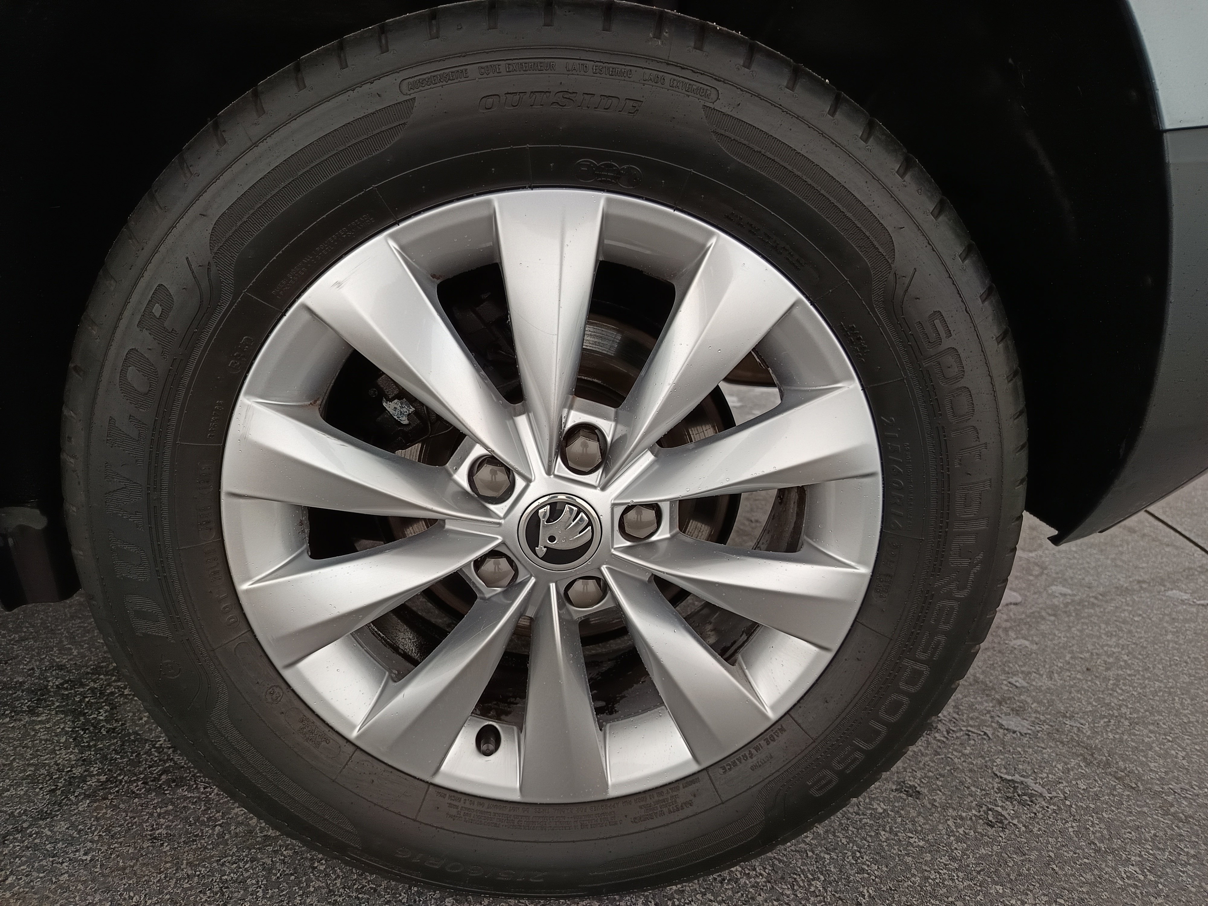 Skoda Karoq 2.0 TDI Ambition SC | Bild 9 von 30