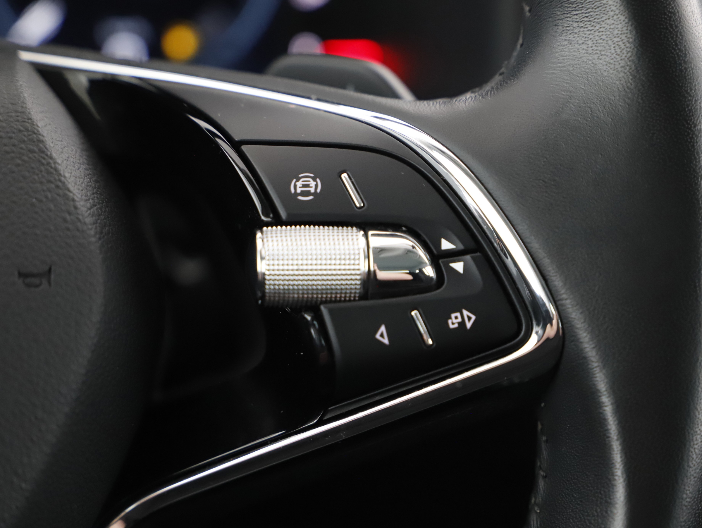 Skoda Karoq 2.0 TDI Ambition | Bild 20 von 26