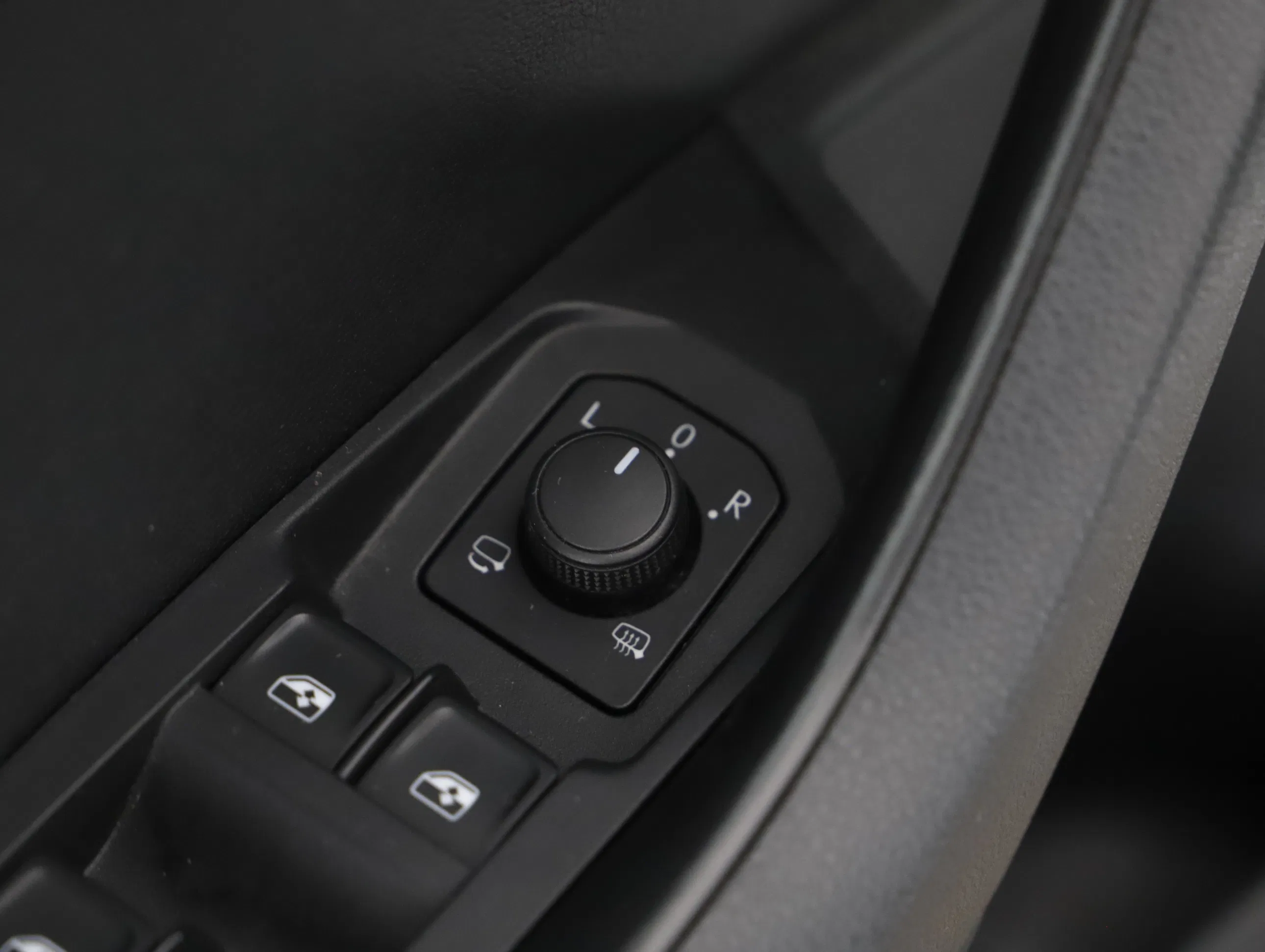 Skoda Karoq 2.0 TDI Ambition | Bild 24 von 26