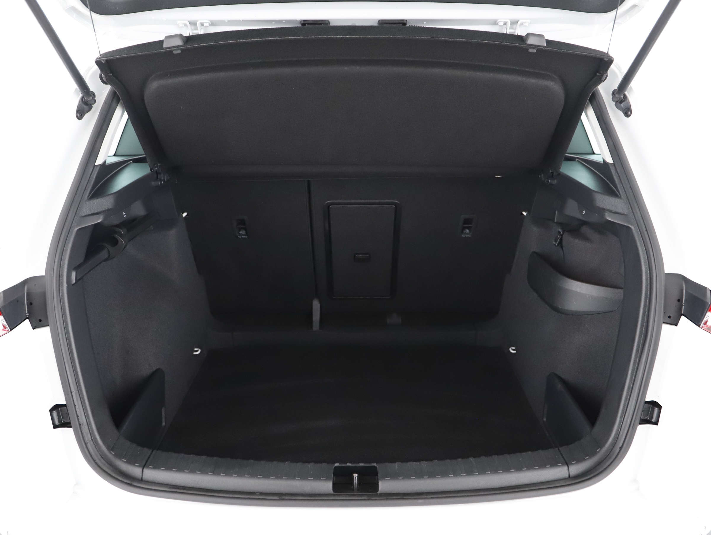 Skoda Karoq 2.0 TDI Ambition | Bild 25 von 26