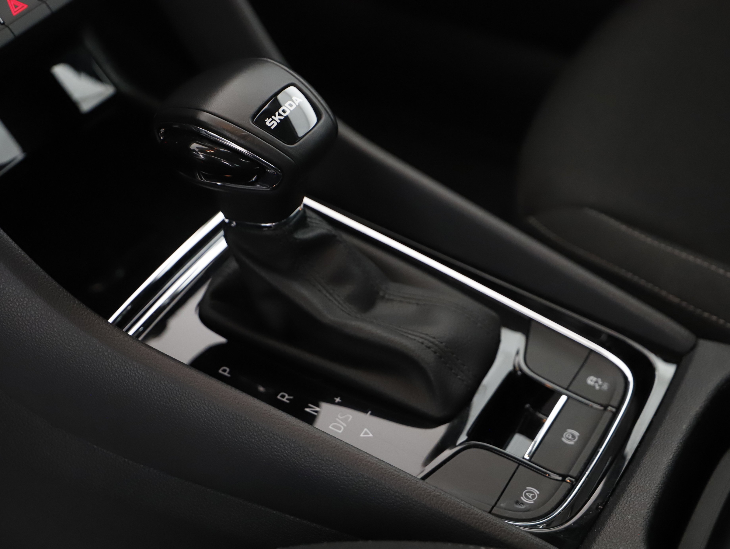 Skoda Karoq 2.0 TDI Ambition | Bild 13 von 26