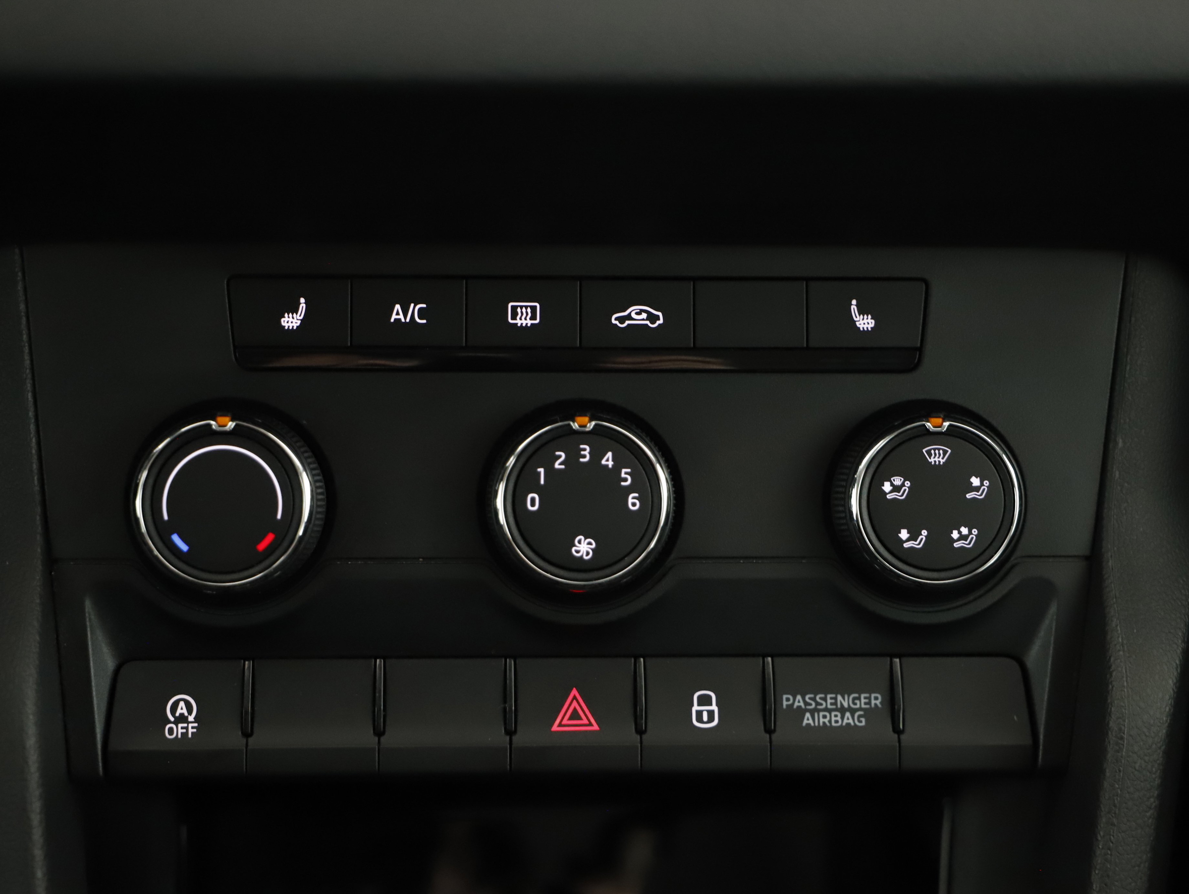 Skoda Karoq 2.0 TDI Ambition | Bild 11 von 22