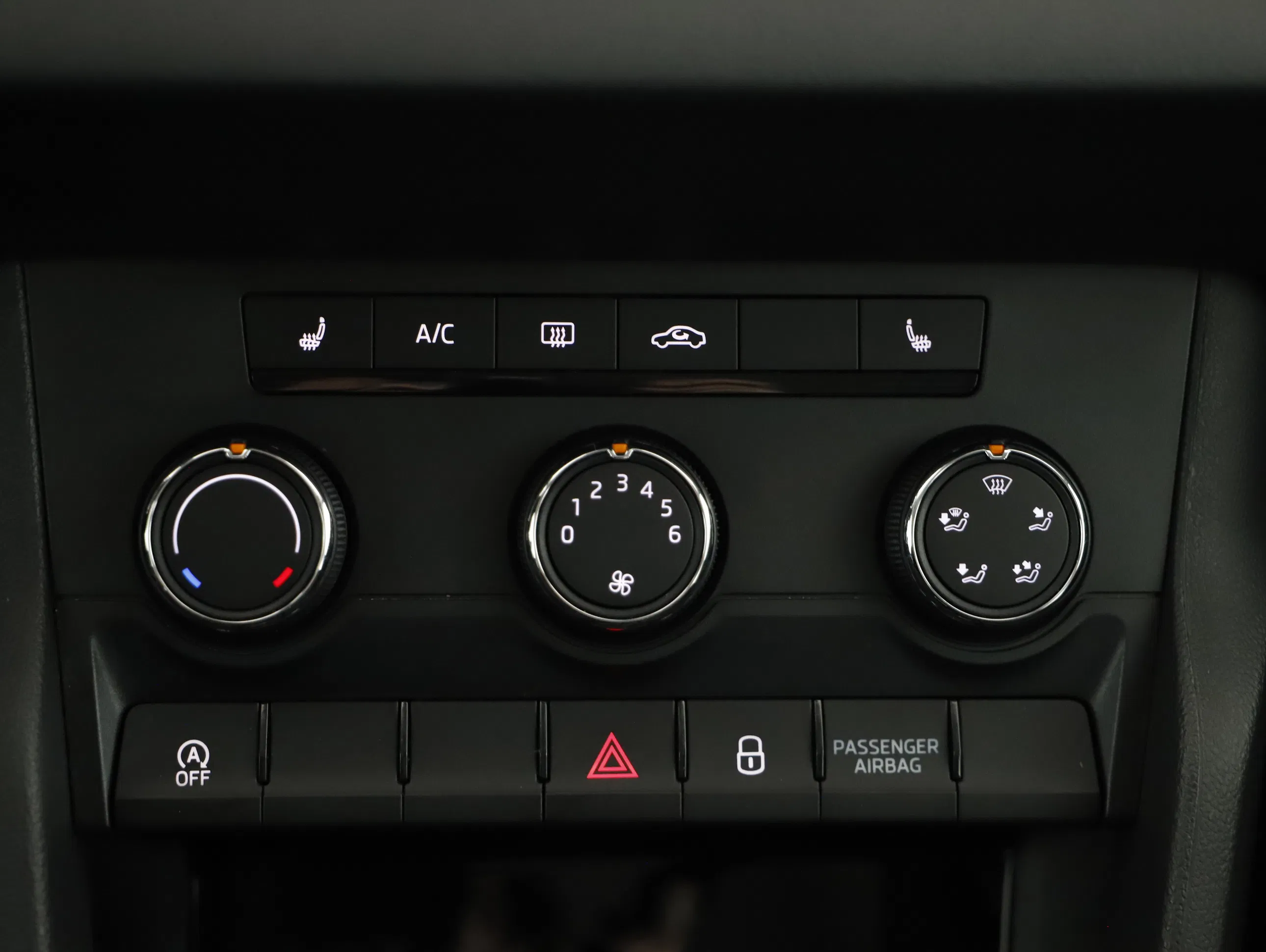 Skoda Karoq 2.0 TDI Ambition | Bild 11 von 22
