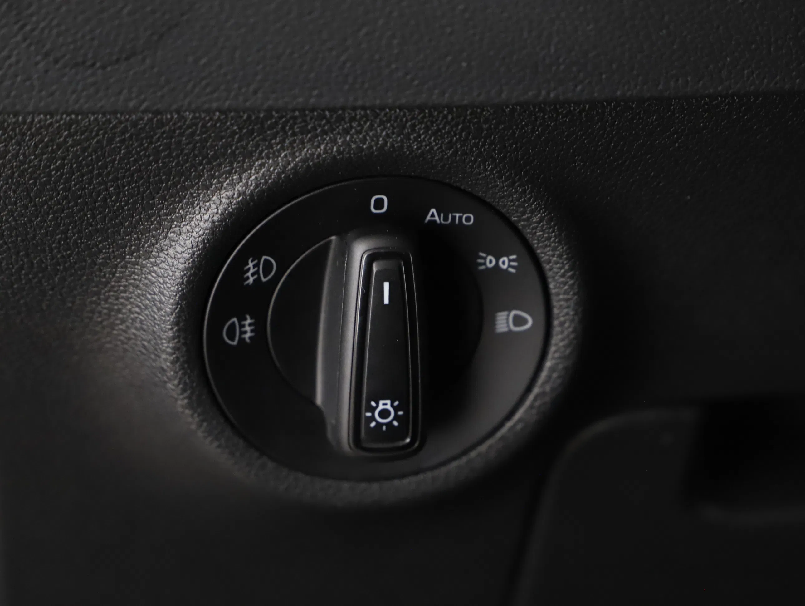Skoda Karoq 2.0 TDI Ambition | Bild 15 von 22