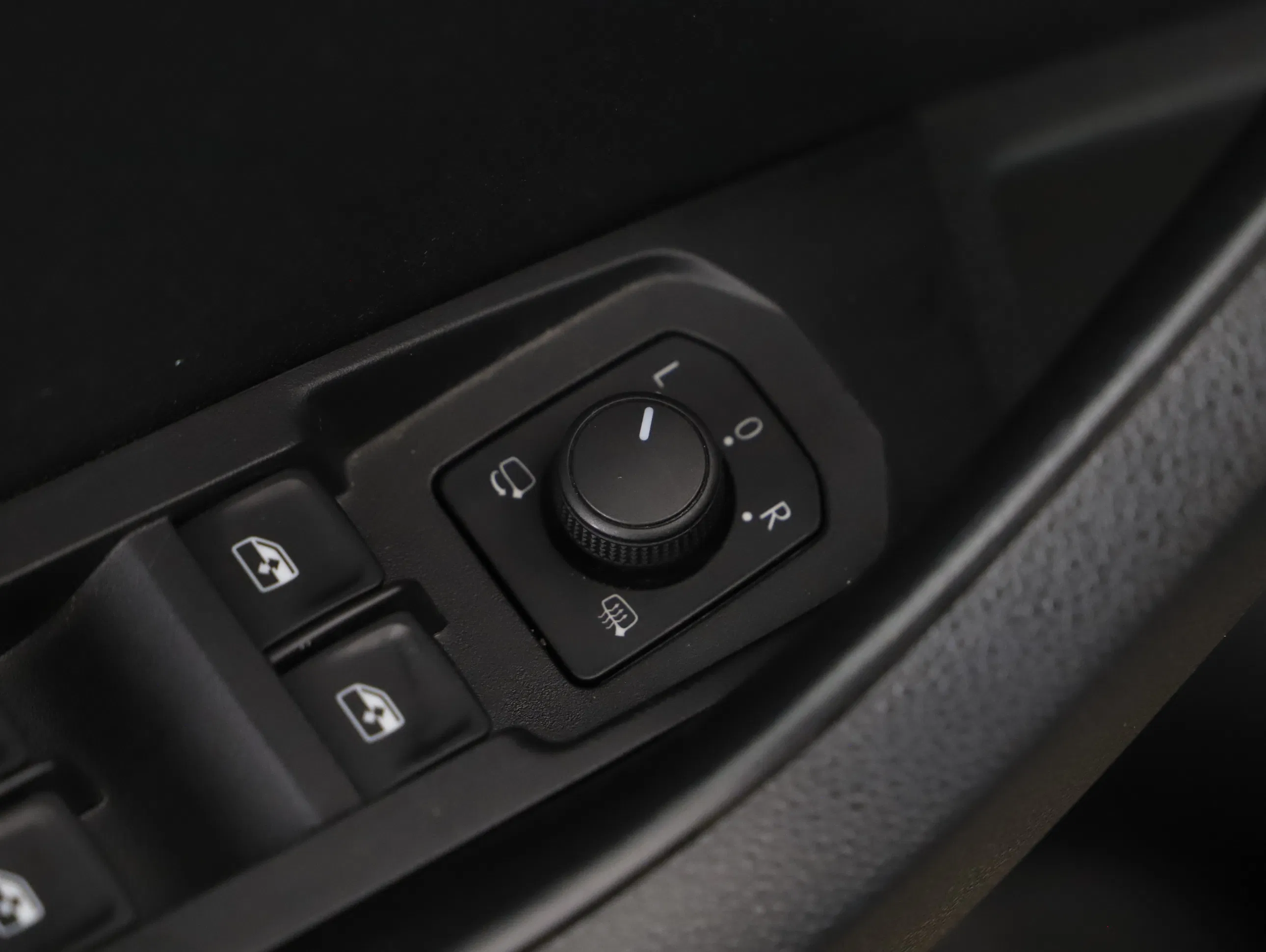 Skoda Karoq 2.0 TDI Ambition | Bild 17 von 22
