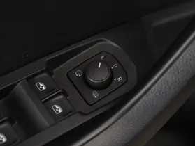Skoda Karoq 2.0 TDI Ambition | Thumbnail 17 von 22