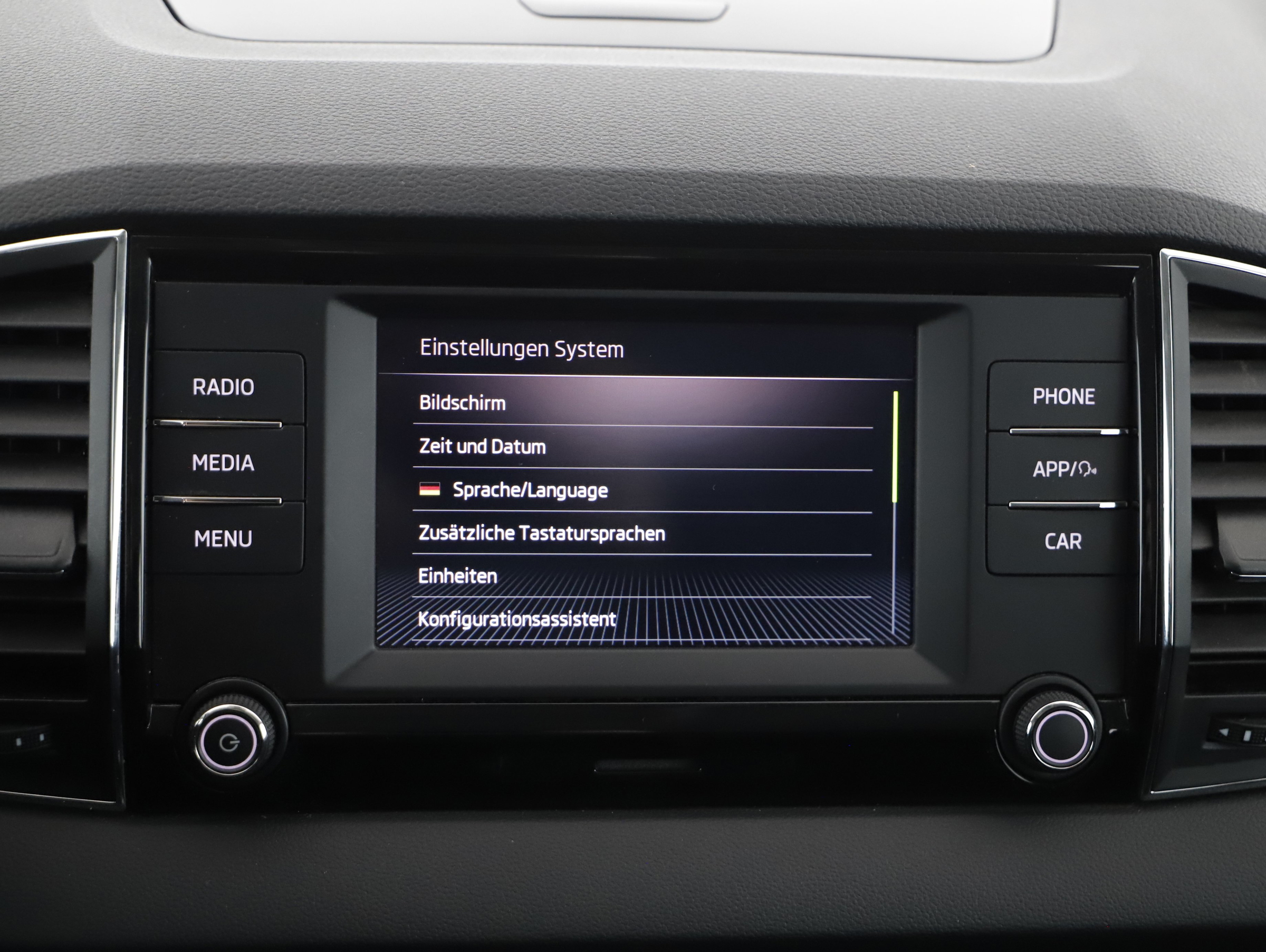 Skoda Karoq 2.0 TDI Ambition | Bild 8 von 22