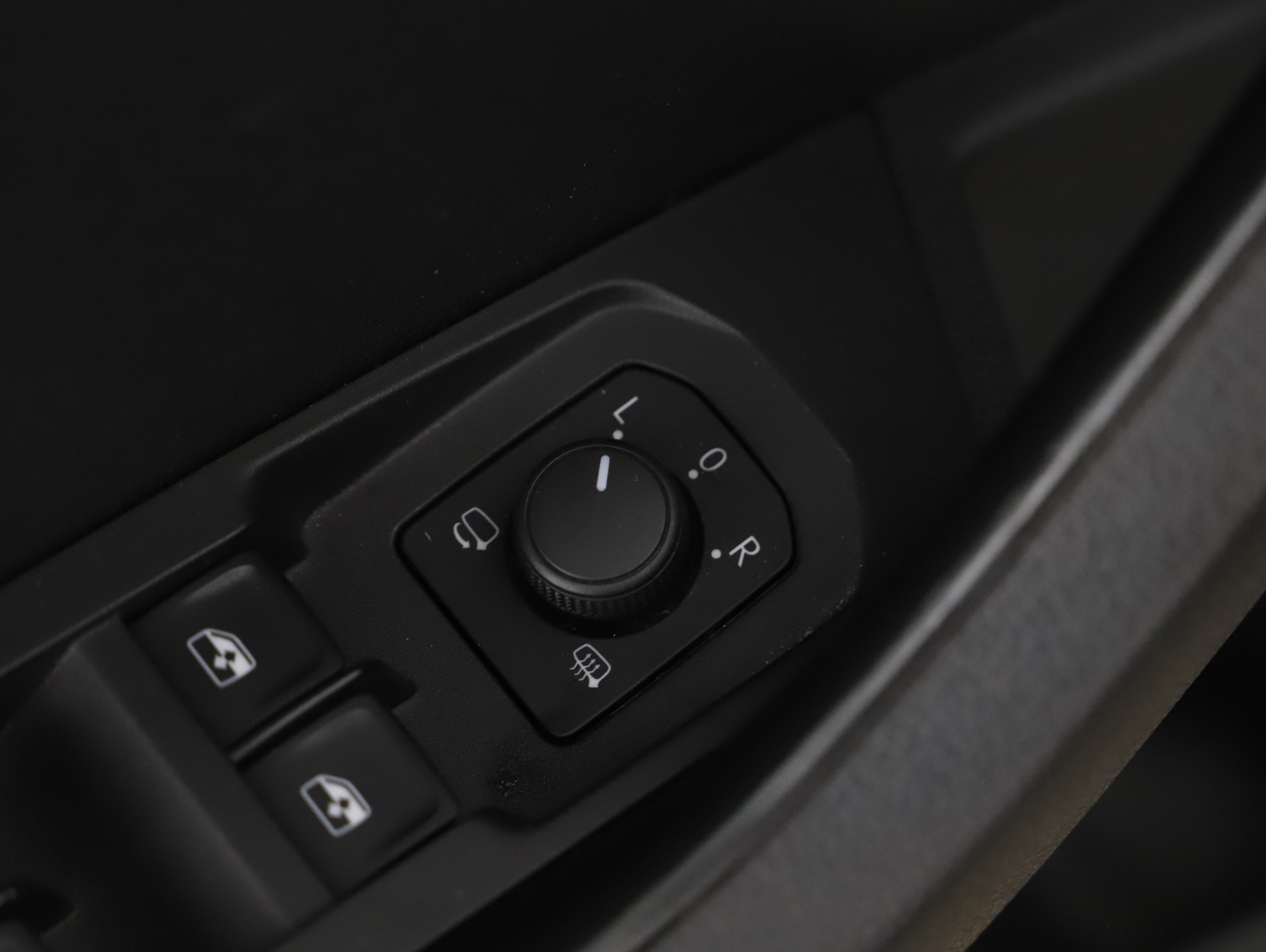 Skoda Karoq 2.0 TDI Ambition | Bild 17 von 28