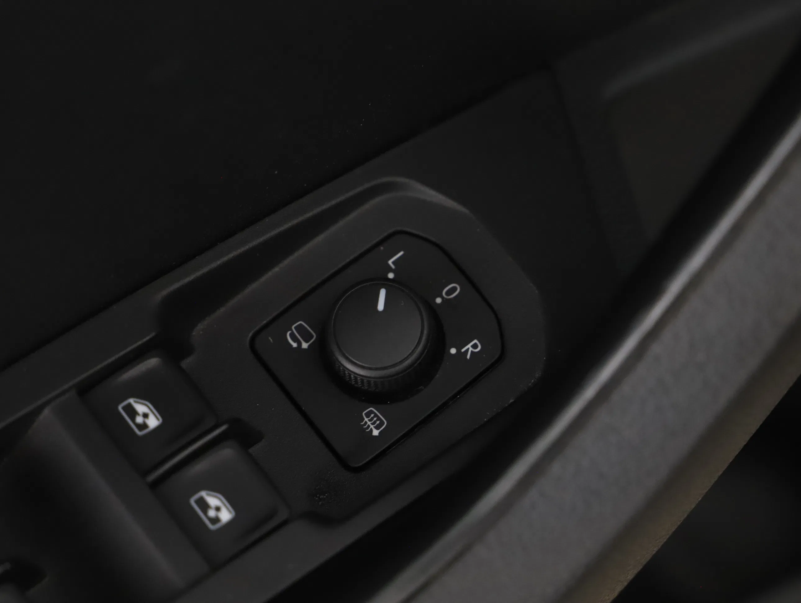 Skoda Karoq 2.0 TDI Ambition | Bild 17 von 28