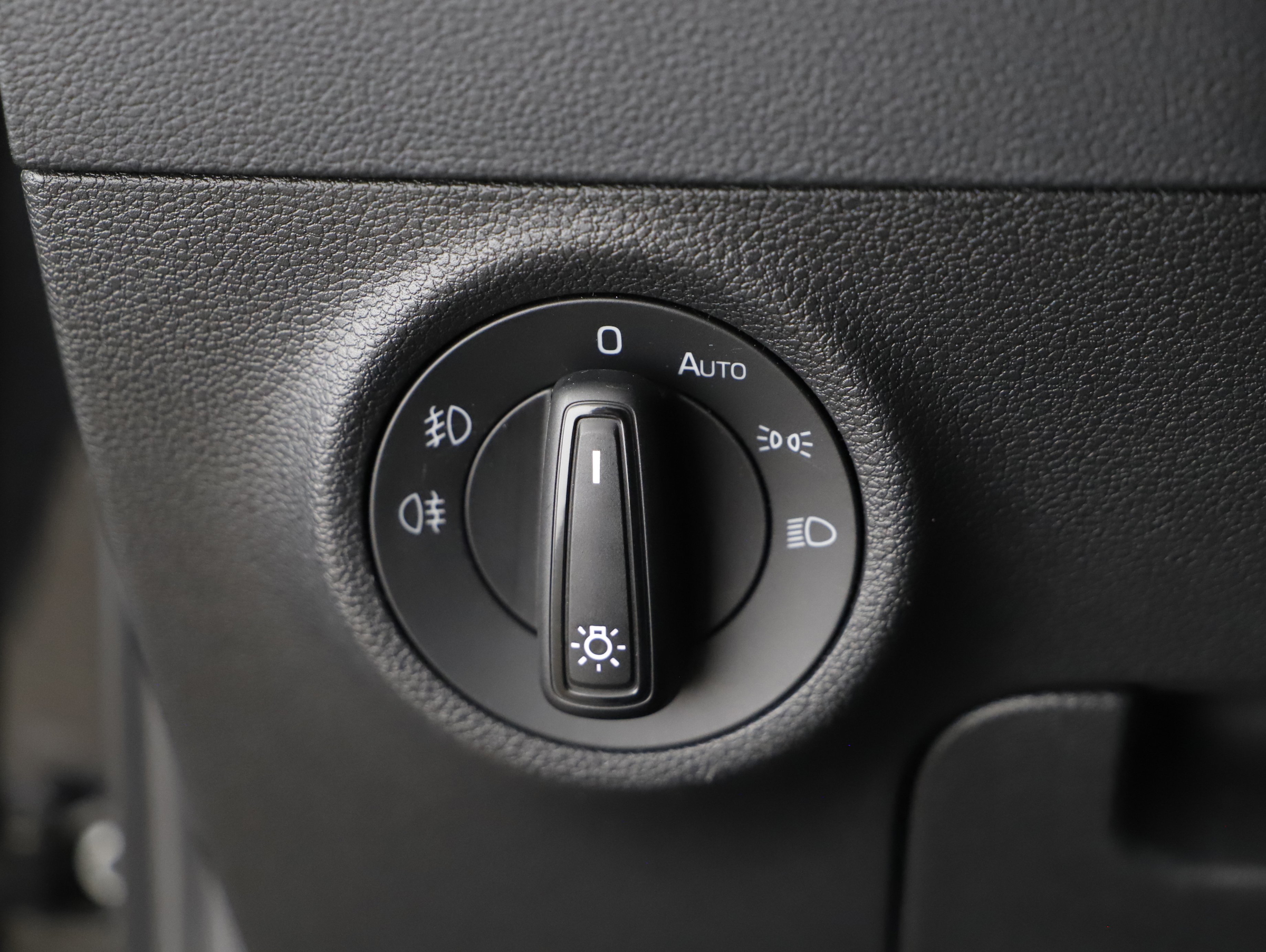 Skoda Karoq 2.0 TDI Ambition | Bild 18 von 28