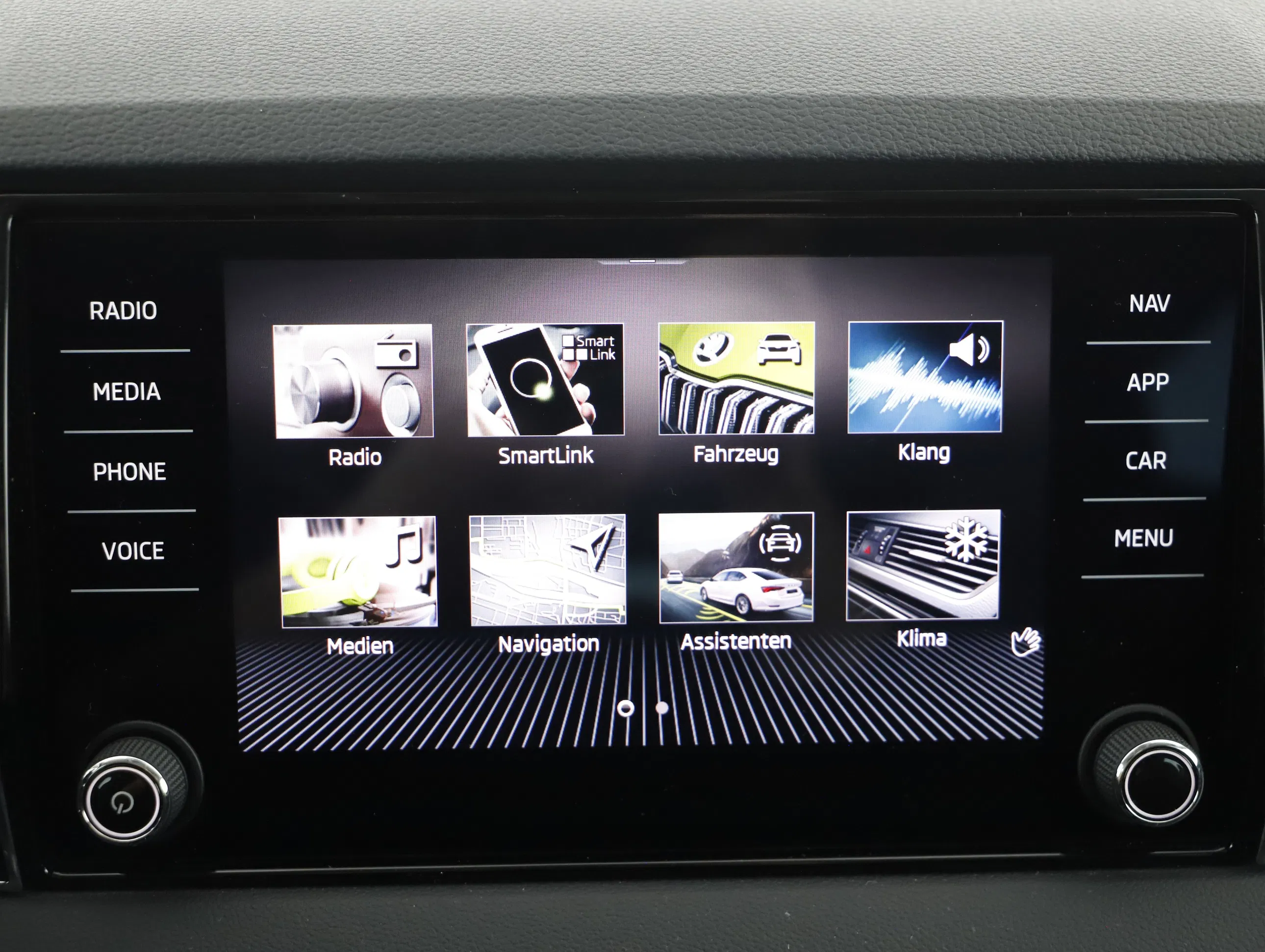 Skoda Karoq 2.0 TDI Ambition | Bild 22 von 28