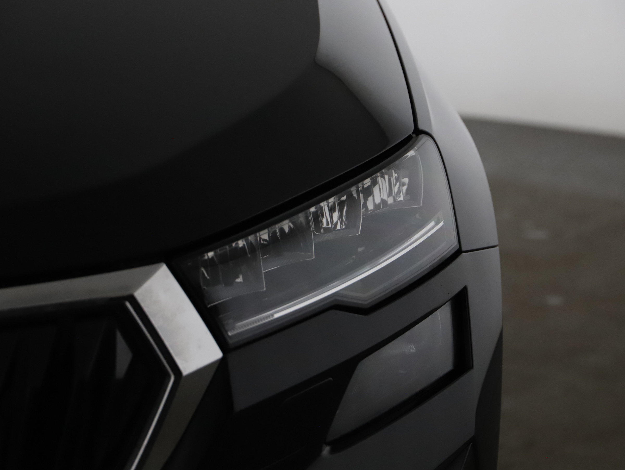 Skoda Karoq 2.0 TDI Ambition | Bild 27 von 28