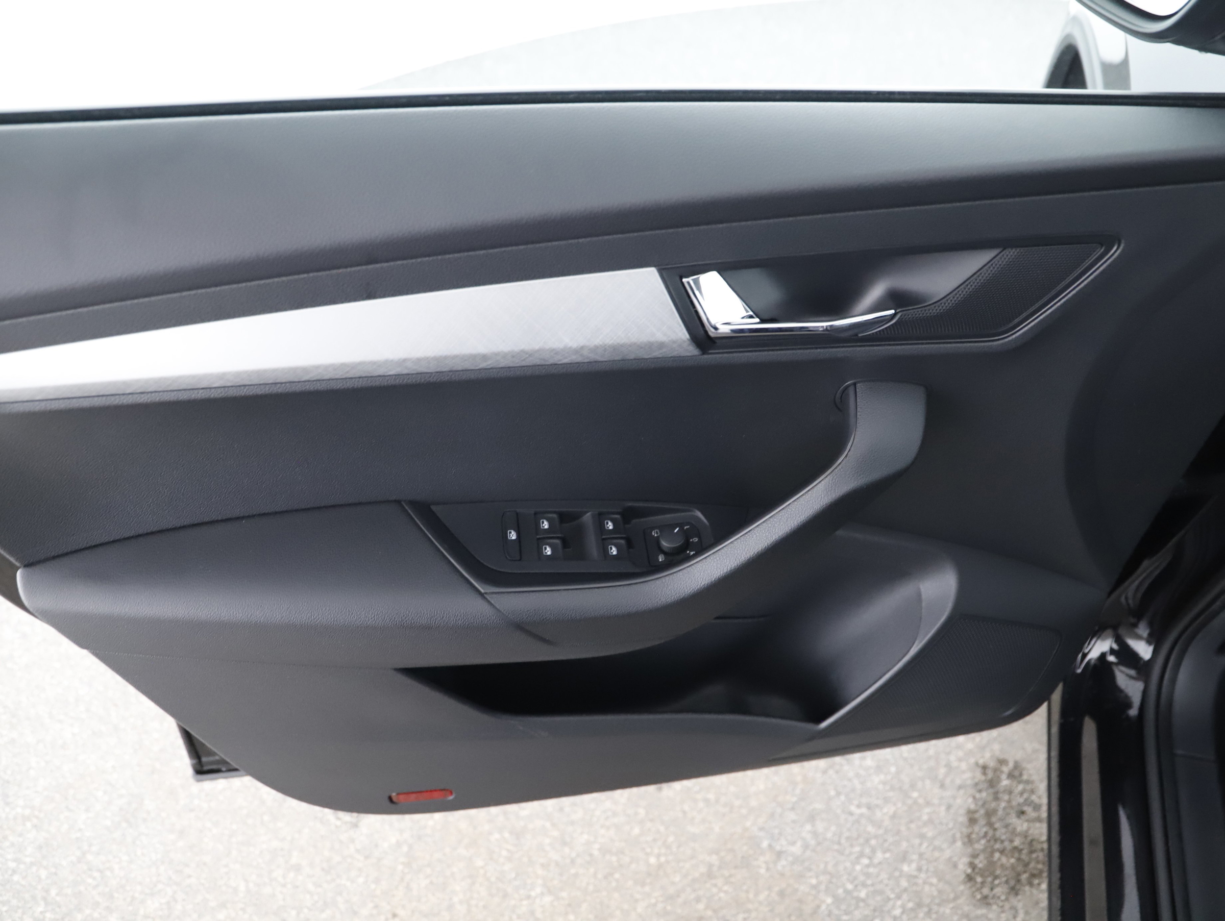 Skoda Karoq 2.0 TDI Ambition | Bild 16 von 28