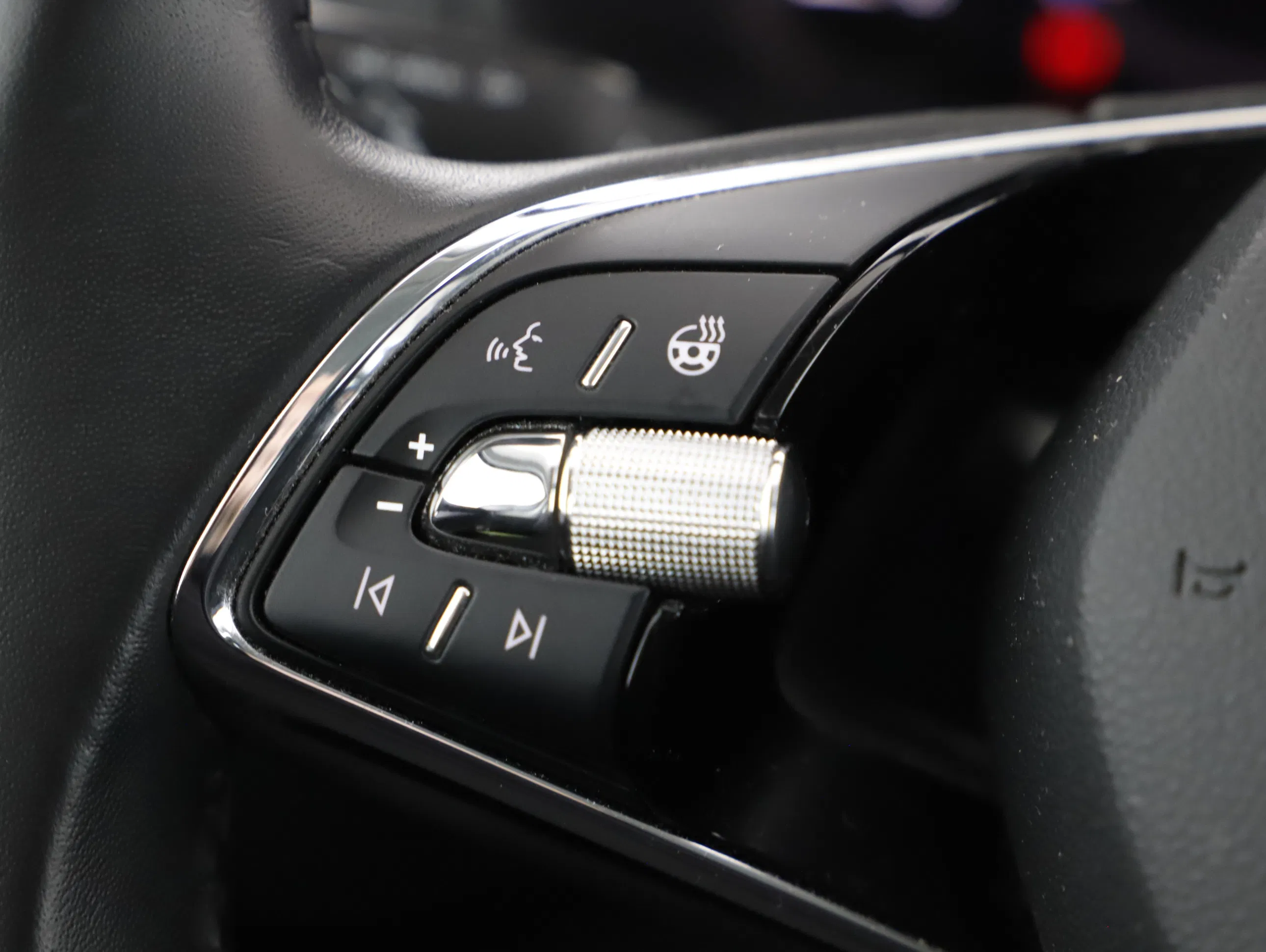 Skoda Karoq 2.0 TDI | Bild 9 von 21