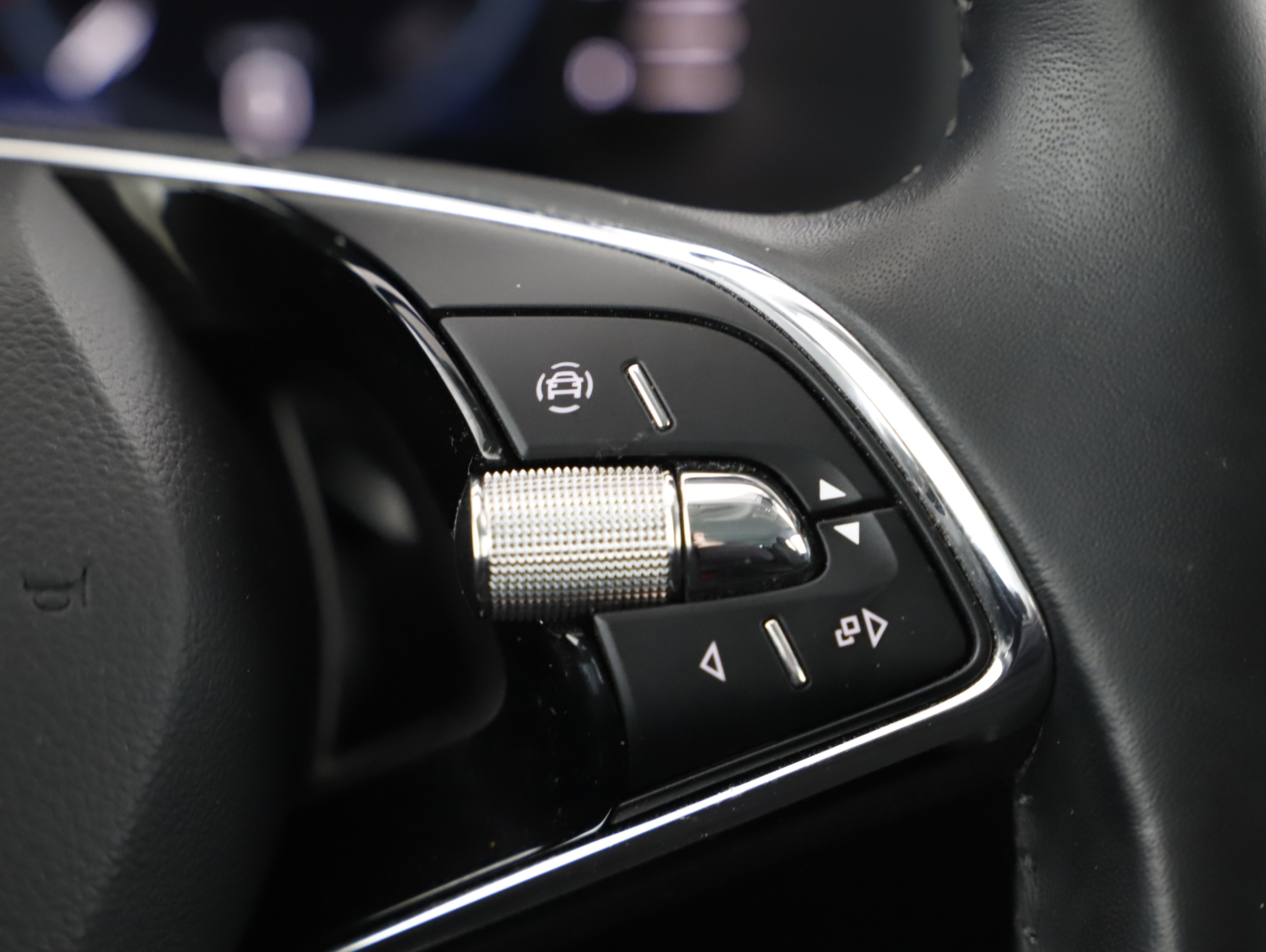 Skoda Karoq 2.0 TDI | Bild 10 von 21