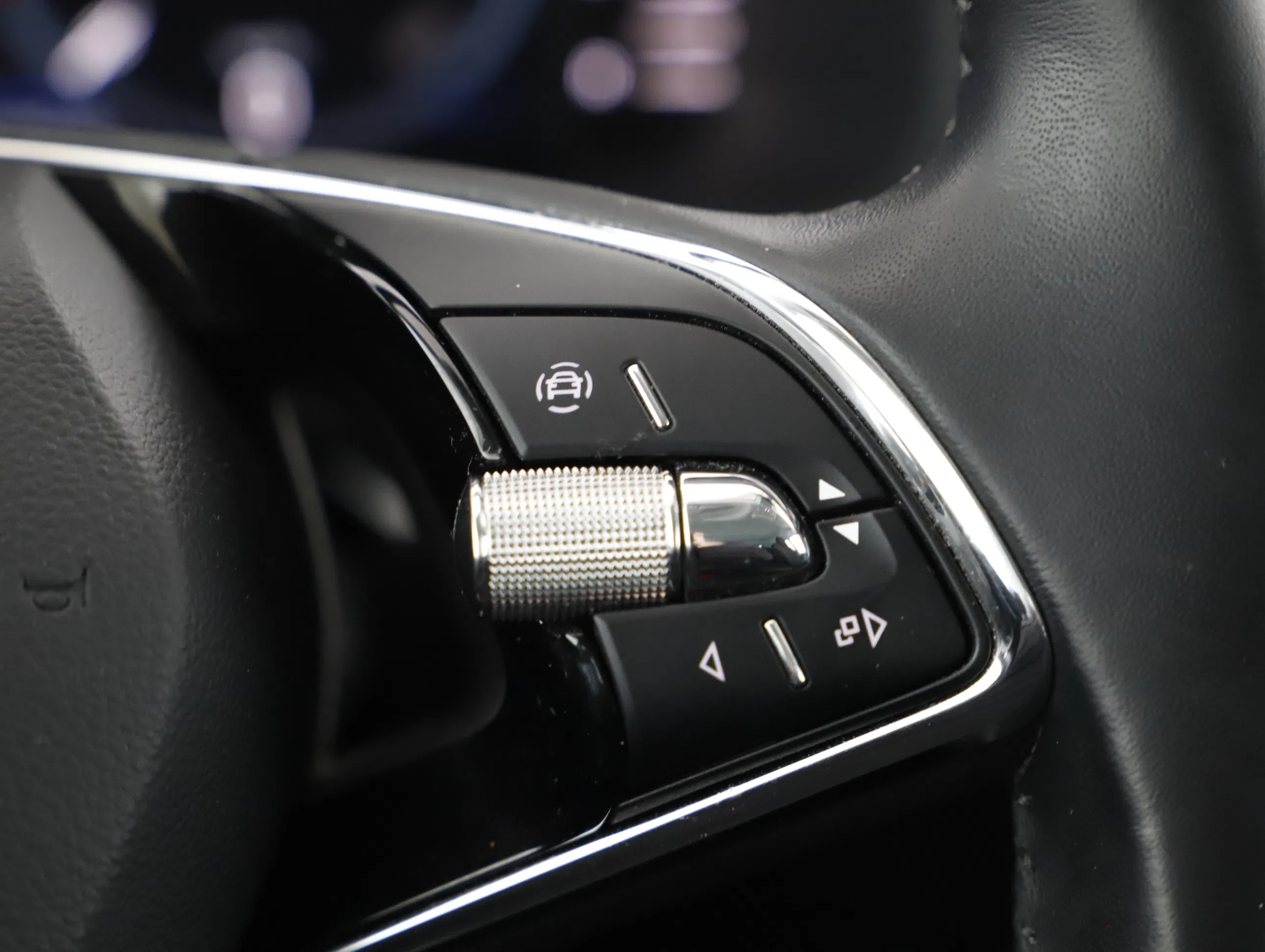 Skoda Karoq 2.0 TDI | Bild 10 von 21