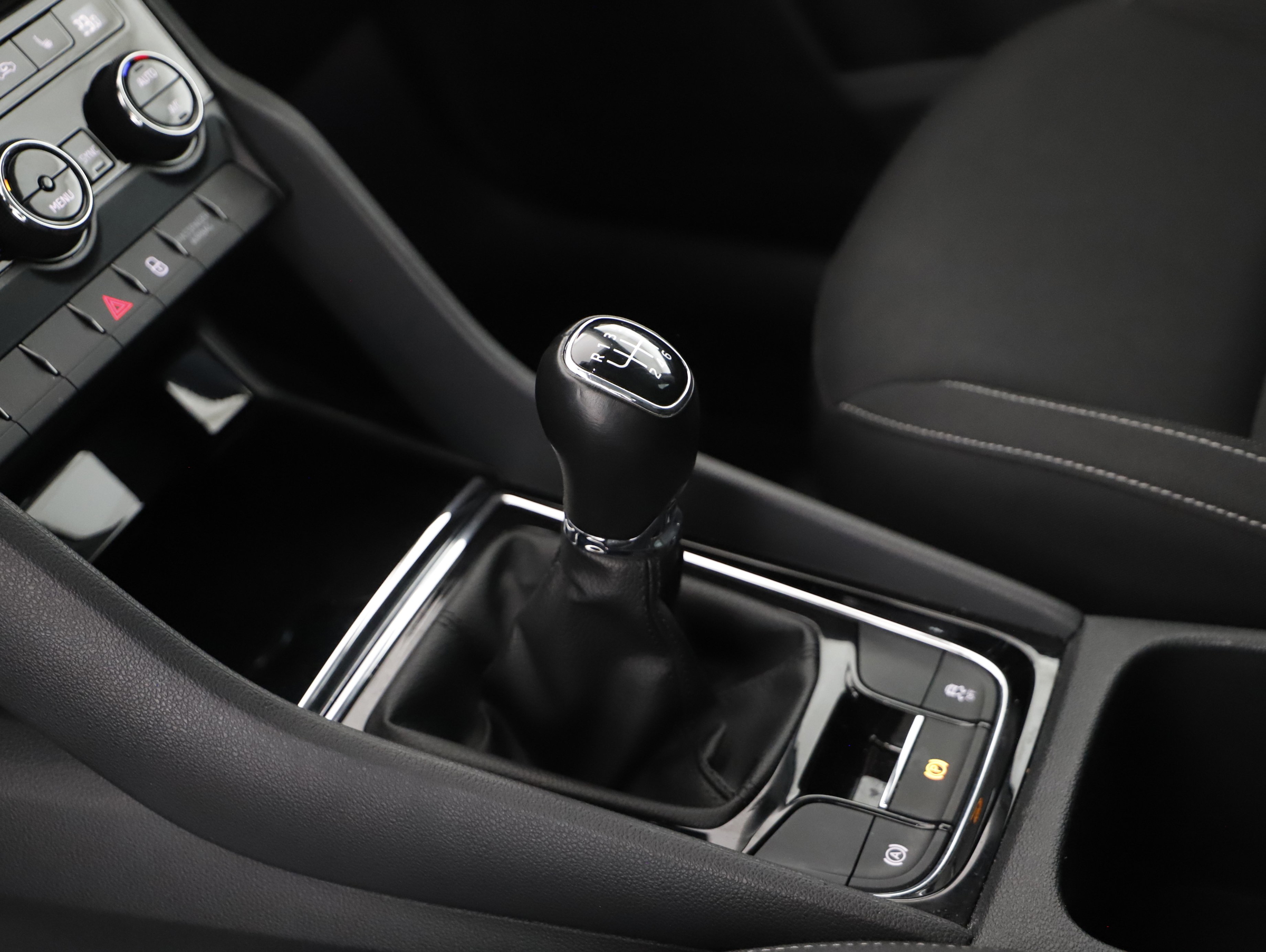 Skoda Karoq 2.0 TDI | Bild 14 von 21