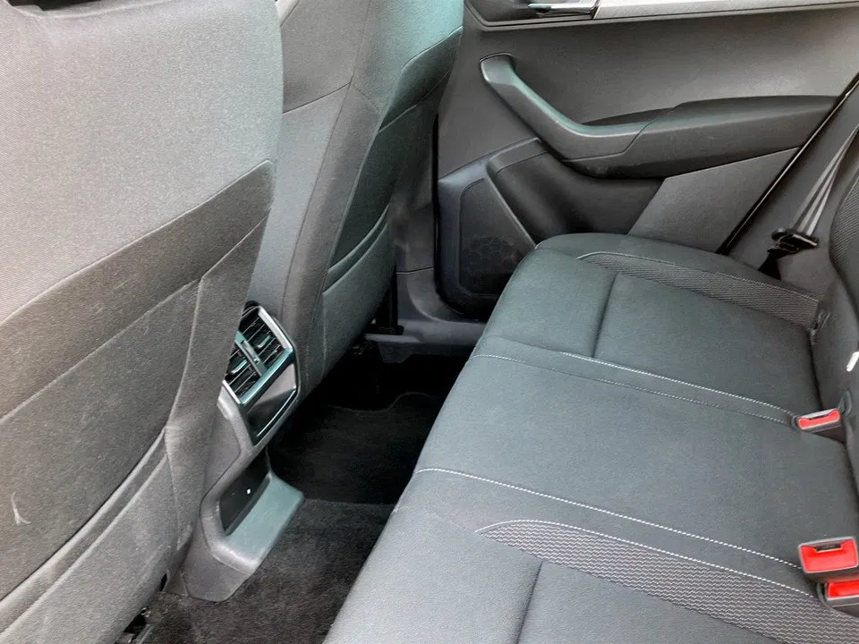 Skoda Karoq 2.0 TDI Amb. DSG | Bild 21 von 23