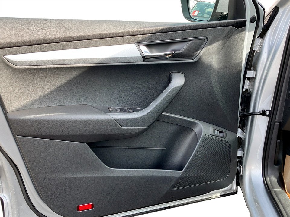 Skoda Karoq 2.0 TDI Amb. DSG | Bild 8 von 23