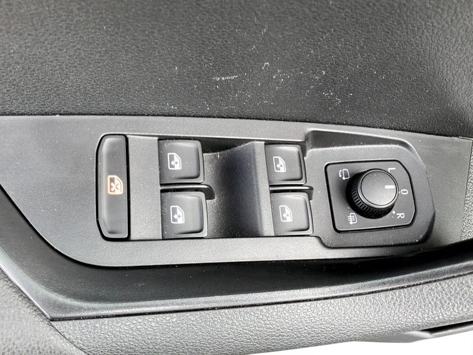 Skoda Karoq 2.0 TDI Amb. DSG | Bild 9 von 23